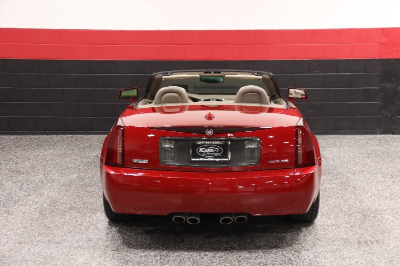 Used 2005 Cadillac XLR RWD image 29