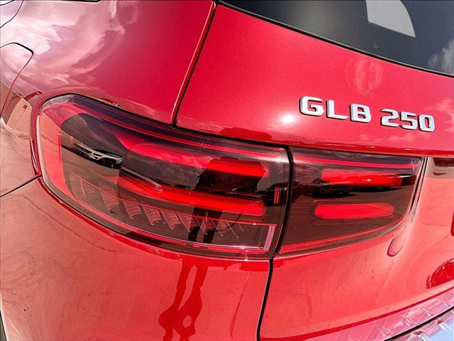 New 2026 Mercedes-Benz GLB 250 image 27
