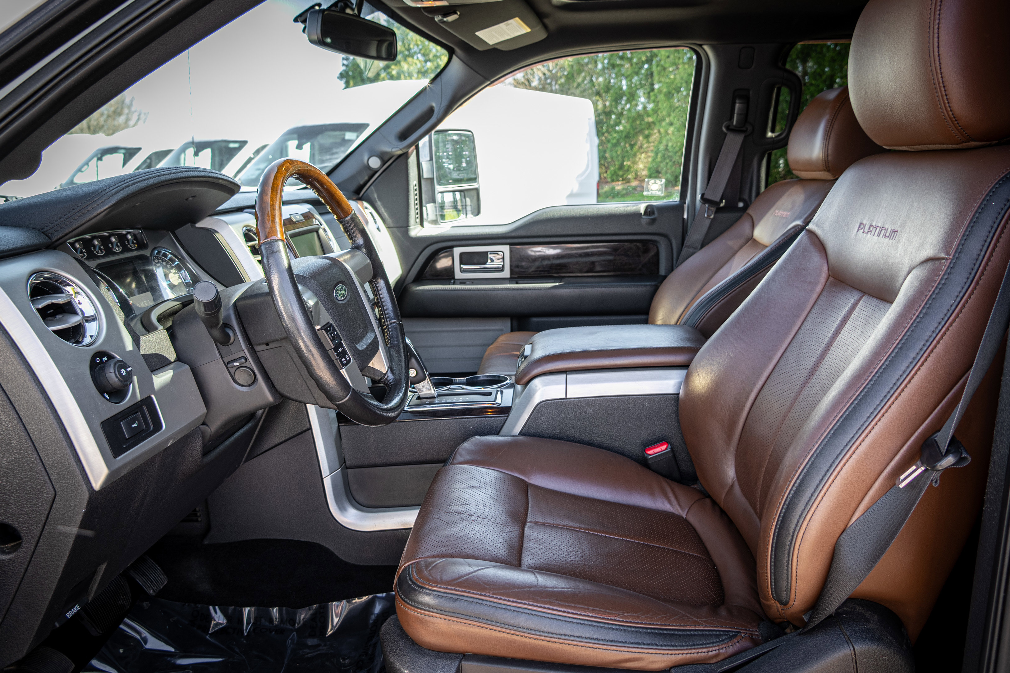 Used 2013 Ford F150 Platinum w/ Max Trailer Tow Pkg AWD/4WD image 10