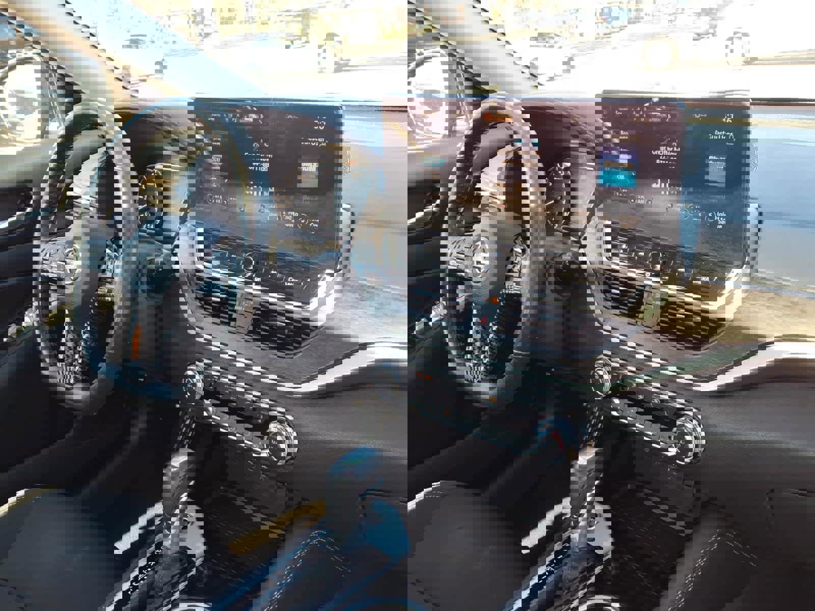 Used 2024 Nissan Altima 2.5 SV w/ SV Premium Package image 22