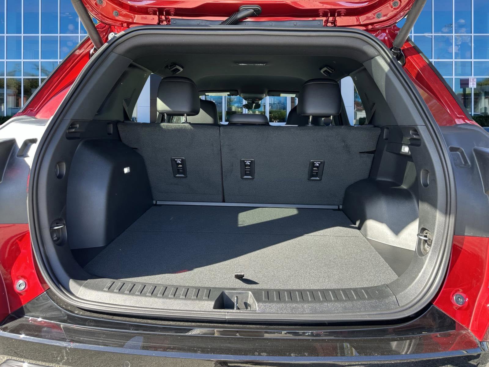 New 2026 GMC Terrain AT4 w/ Technology Package II AWD/4WD image 11