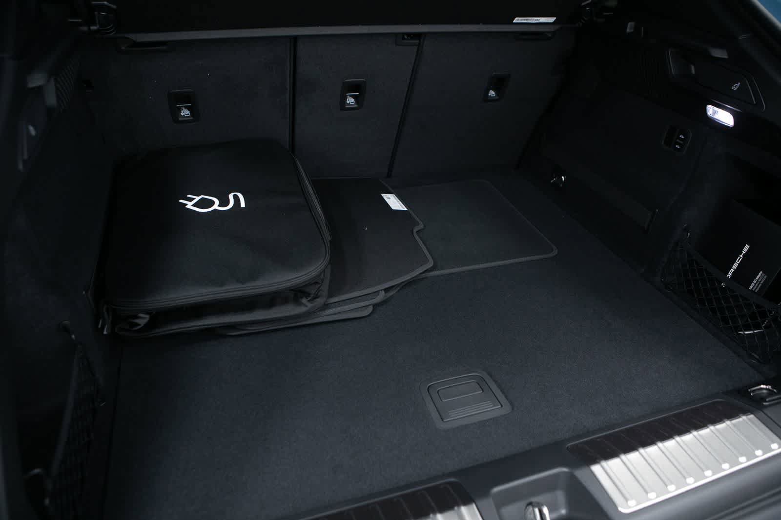 New 2026 Porsche Macan Electric RWD image 38