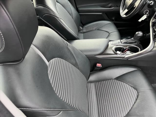 Used 2024 Toyota Camry SE image 19