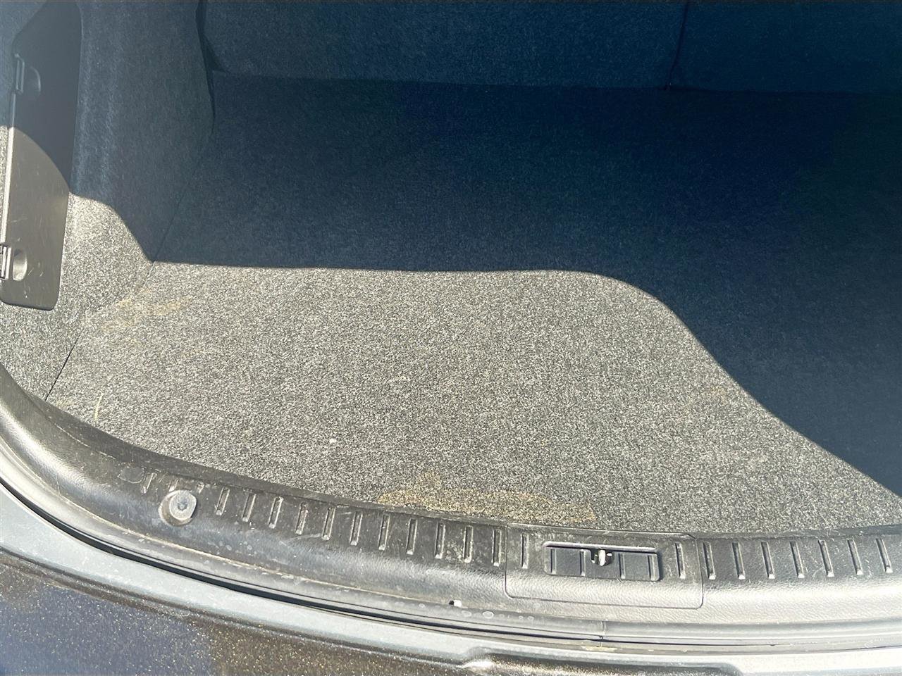 Used 2013 MAZDA MAZDA3 i Grand Touring w/ Tech Pkg image 24