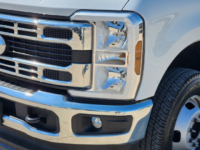 Used 2025 Ford F350 XLT w/ FX4 Off-Road Package AWD/4WD image 14