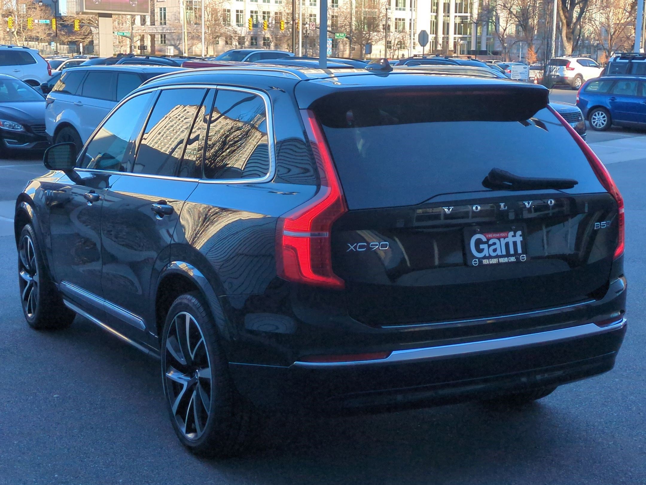 Used 2023 Volvo XC90 B5 Plus w/ Protection Package Premier image 5