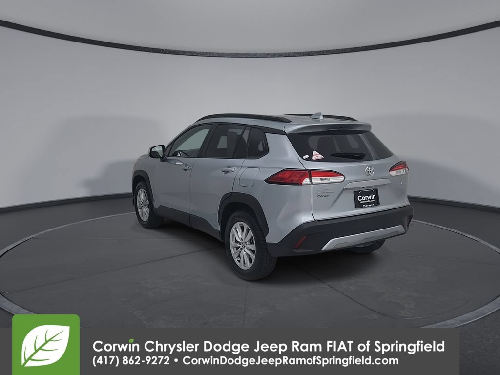 Used 2022 Toyota Corolla Cross LE FWD image 10