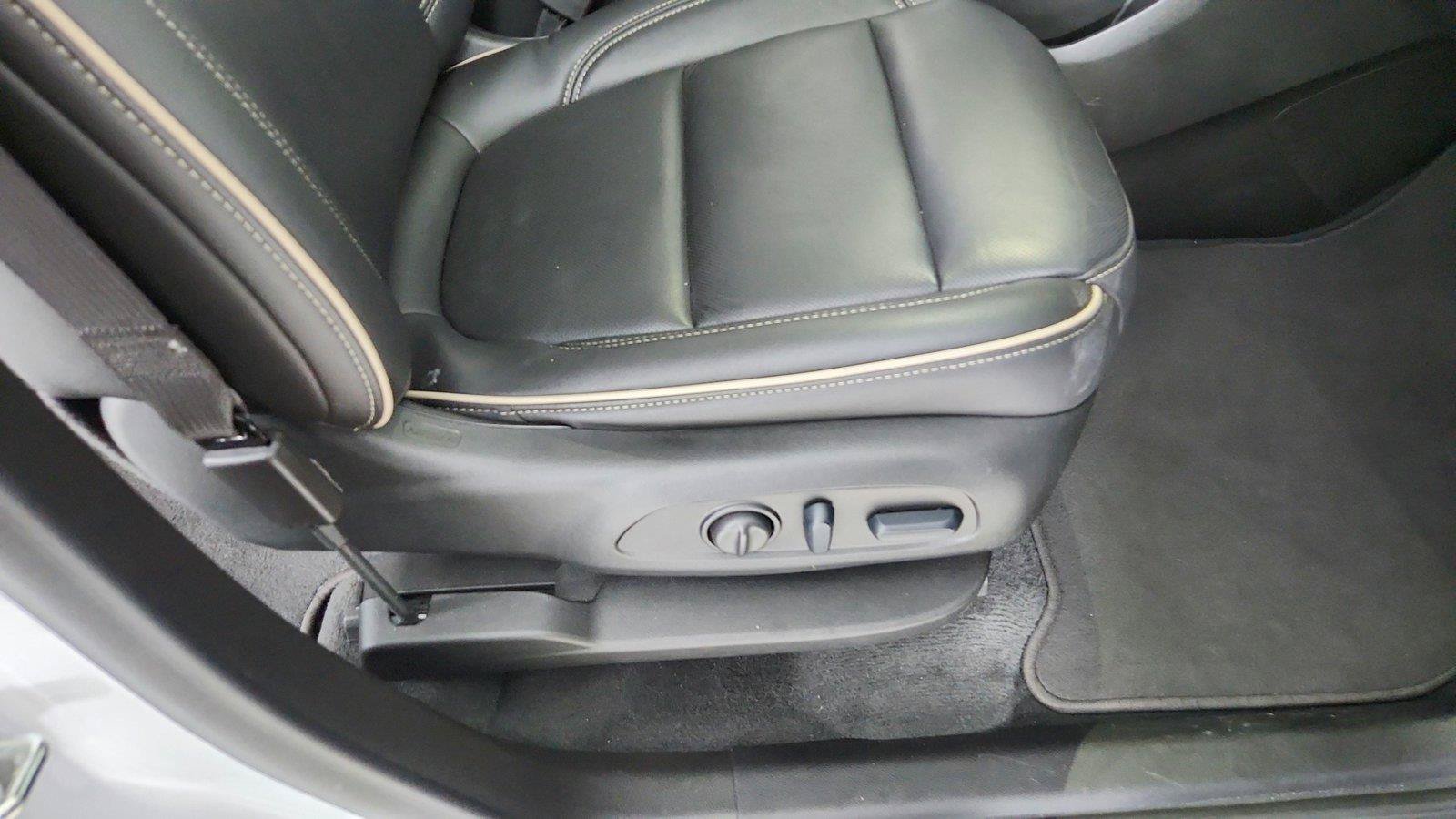 Used 2023 Chevrolet Traverse Premier w/ Redline Edition FWD image 30