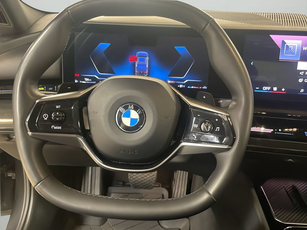 Used 2024 BMW 530i xDrive AWD/4WD image 15