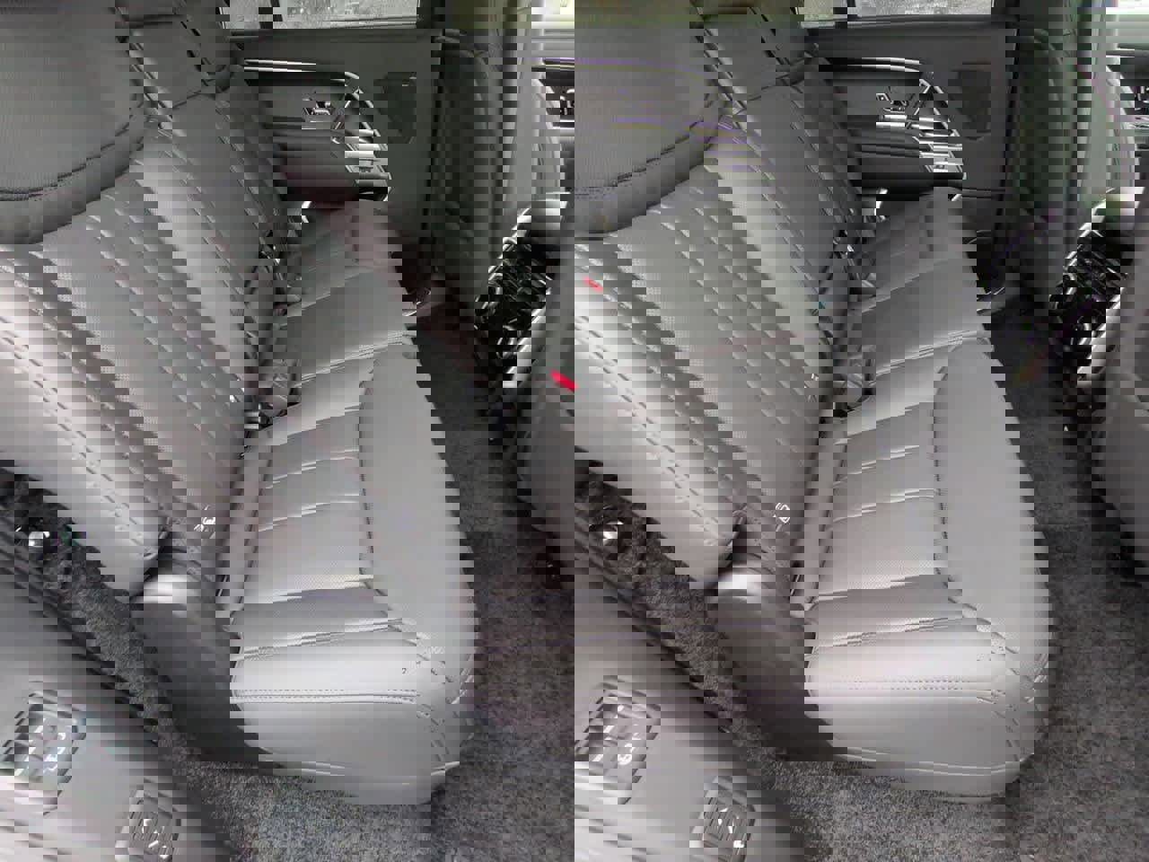 New 2026 Land Rover Range Rover Long Wheelbase SE image 21