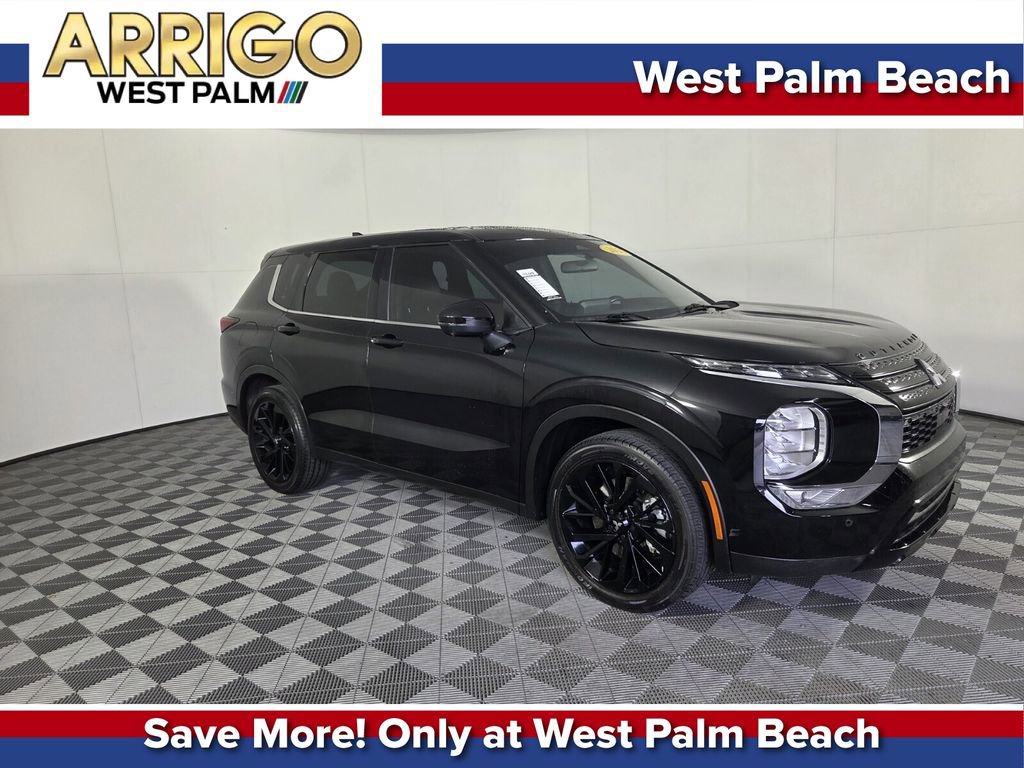 Used 2023 Mitsubishi Outlander SE