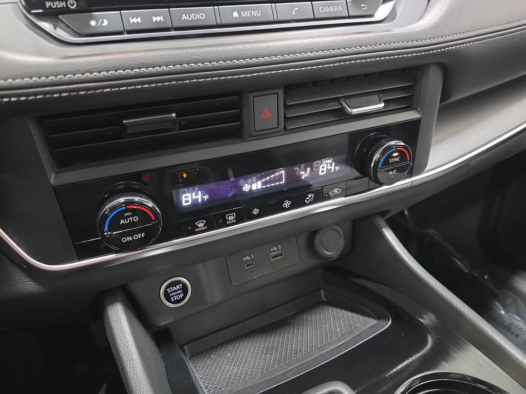 Used 2023 Nissan Rogue SV image 24