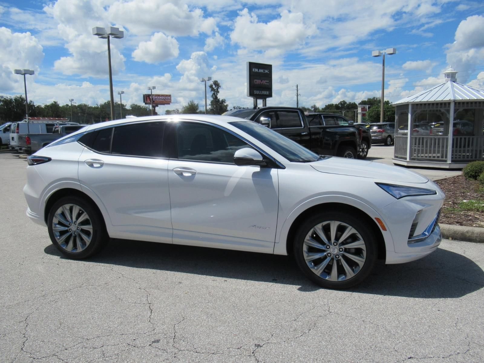 New 2026 Buick Envista Sport Touring FWD image 2