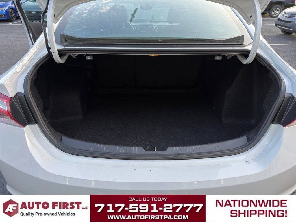 Used 2022 Chevrolet Malibu LT FWD image 13