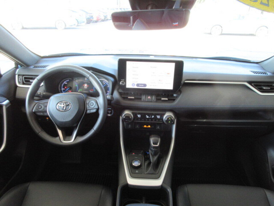Used 2025 Toyota RAV4 XSE image 31