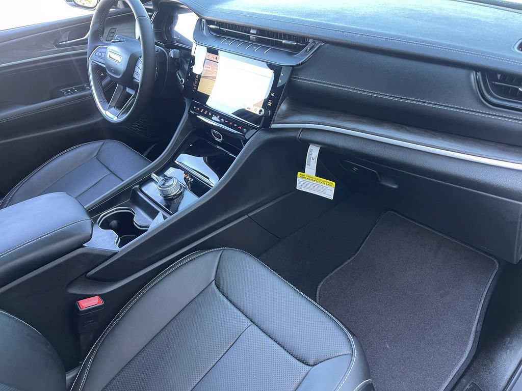 New 2026 Jeep Grand Cherokee Limited AWD/4WD image 24