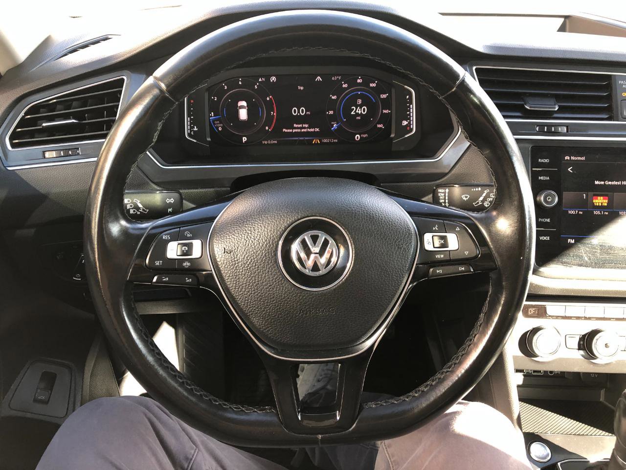 Used 2019 Volkswagen Tiguan SEL Premium image 16