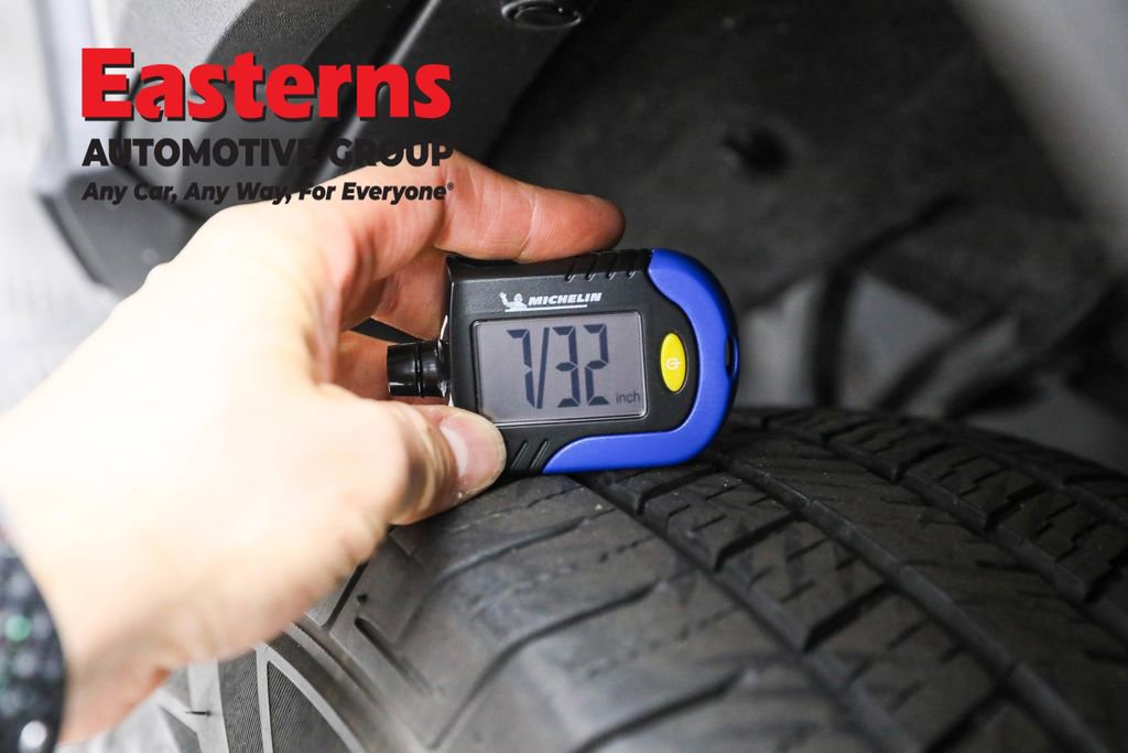 Used 2021 Toyota RAV4 XLE w/ Convenience Package image 27