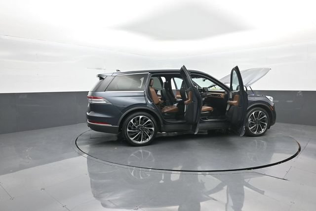 Used 2022 Lincoln Aviator Reserve w/ Equipment Group 201A RWD image 44