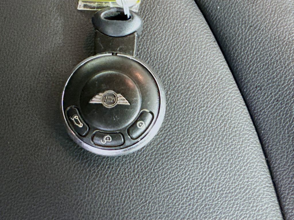 Used 2011 MINI Cooper S image 35