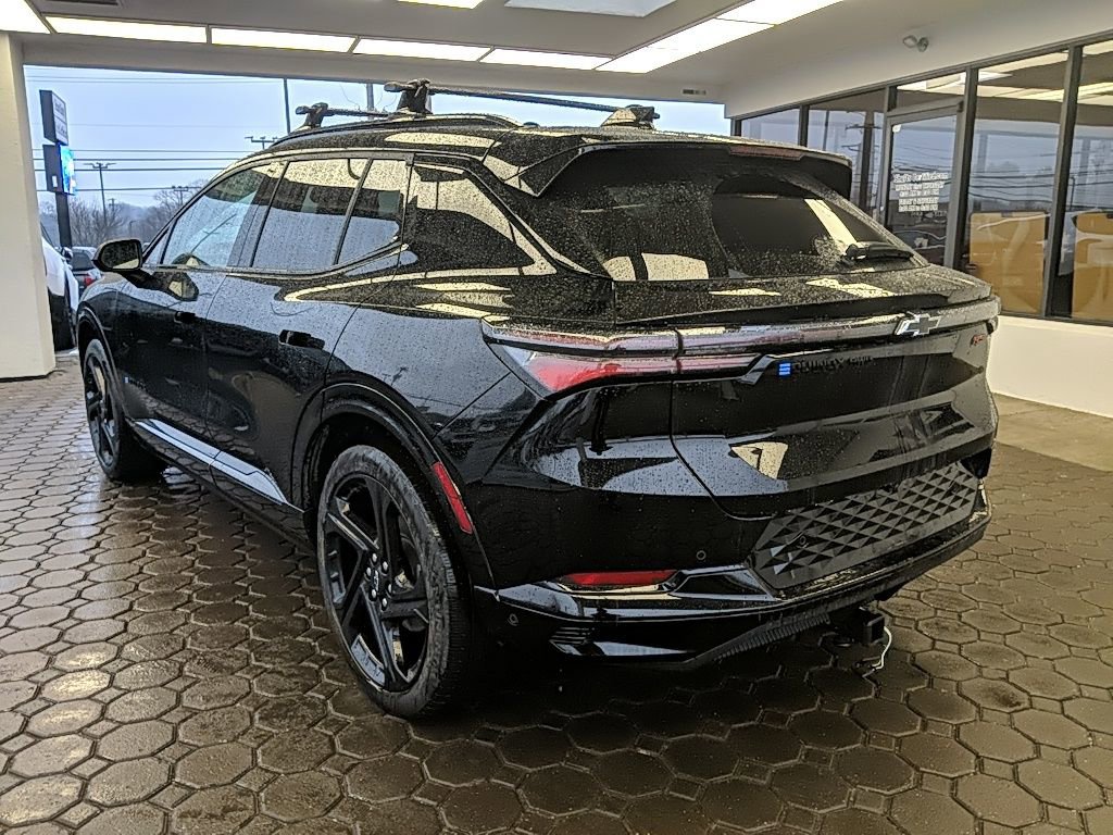 Used 2024 Chevrolet Equinox EV RS image 9