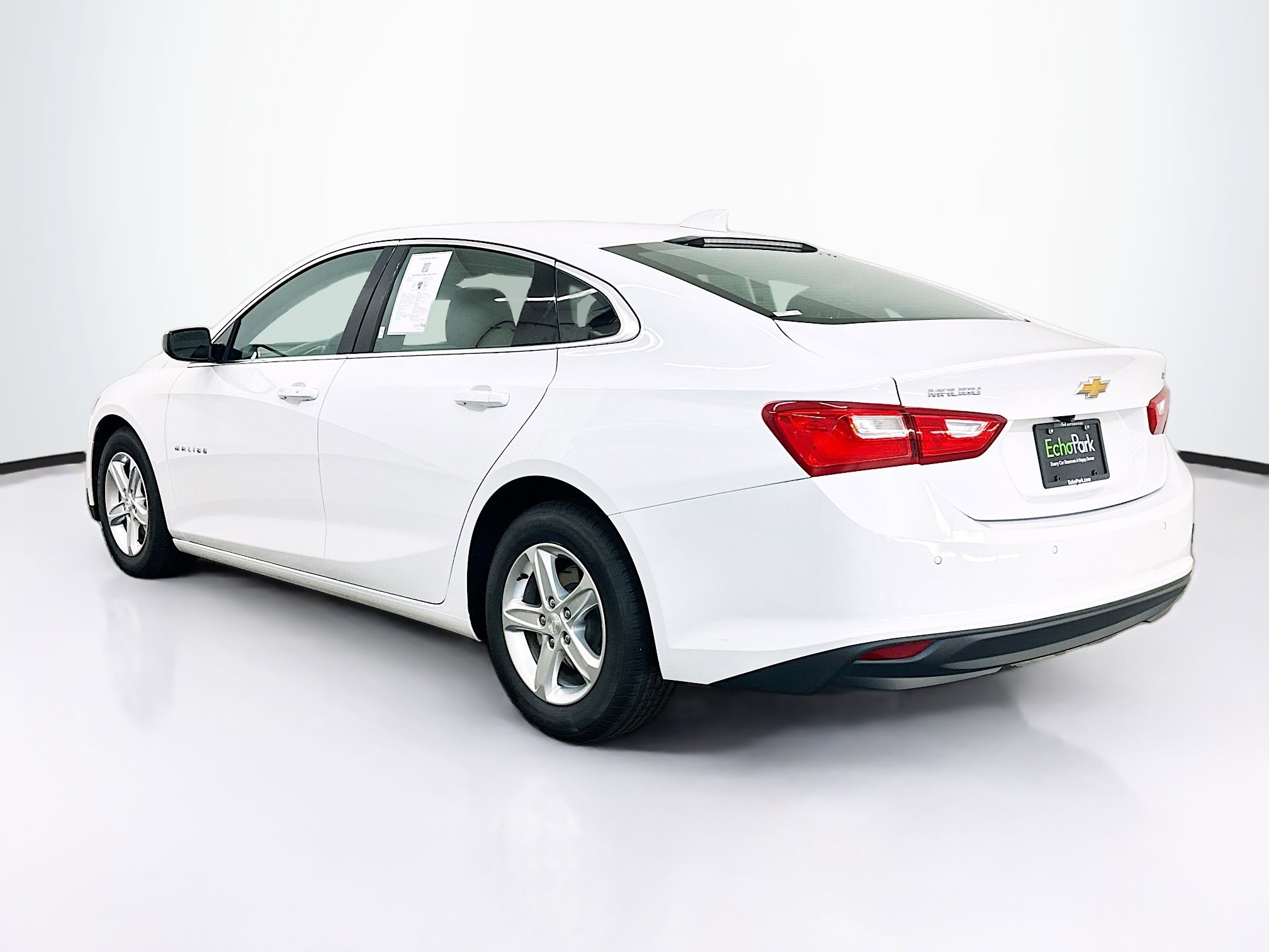 Used 2024 Chevrolet Malibu LT FWD image 5