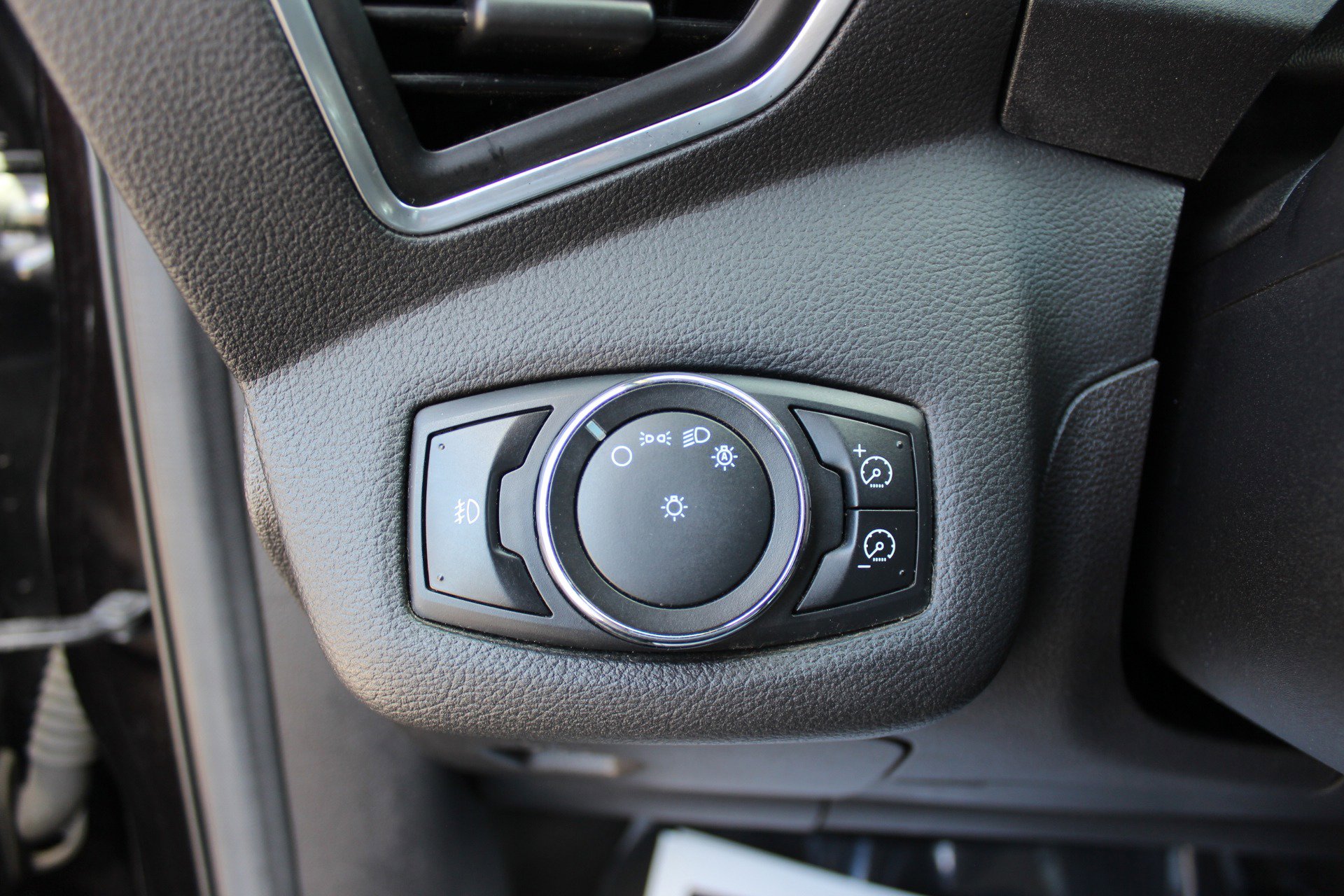Used 2013 Ford Escape SEL AWD/4WD image 23