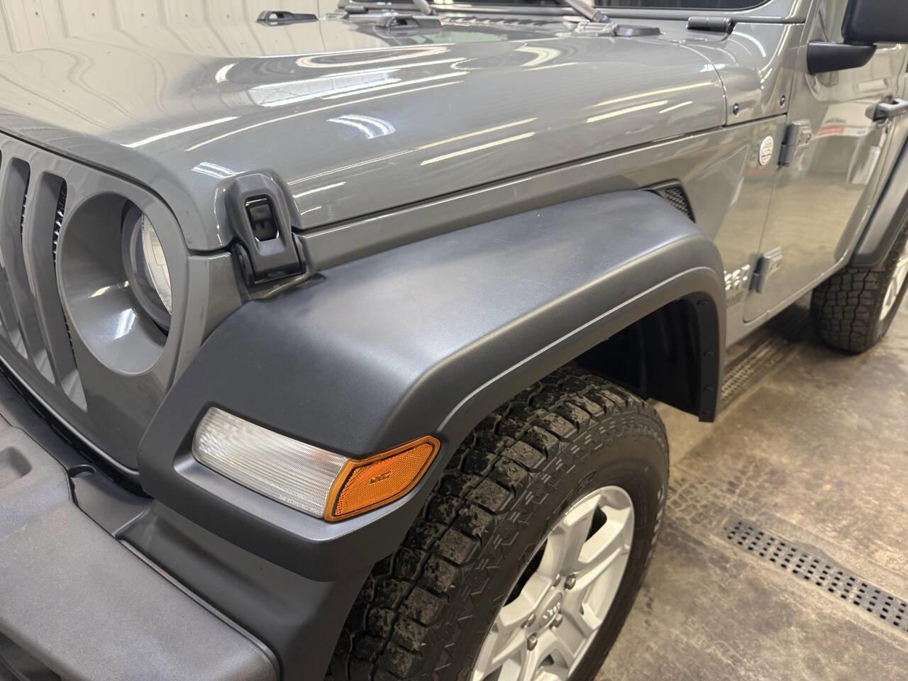 Used 2019 Jeep Wrangler Sport image 19