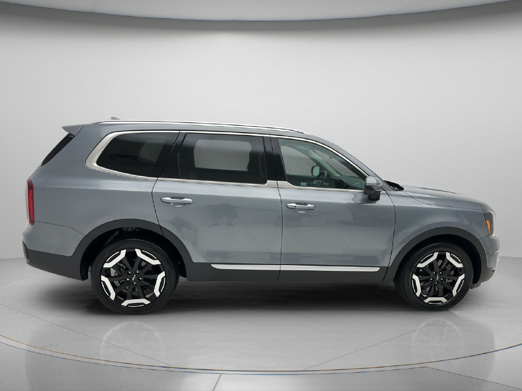 Used 2025 Kia Telluride S AWD/4WD image 5