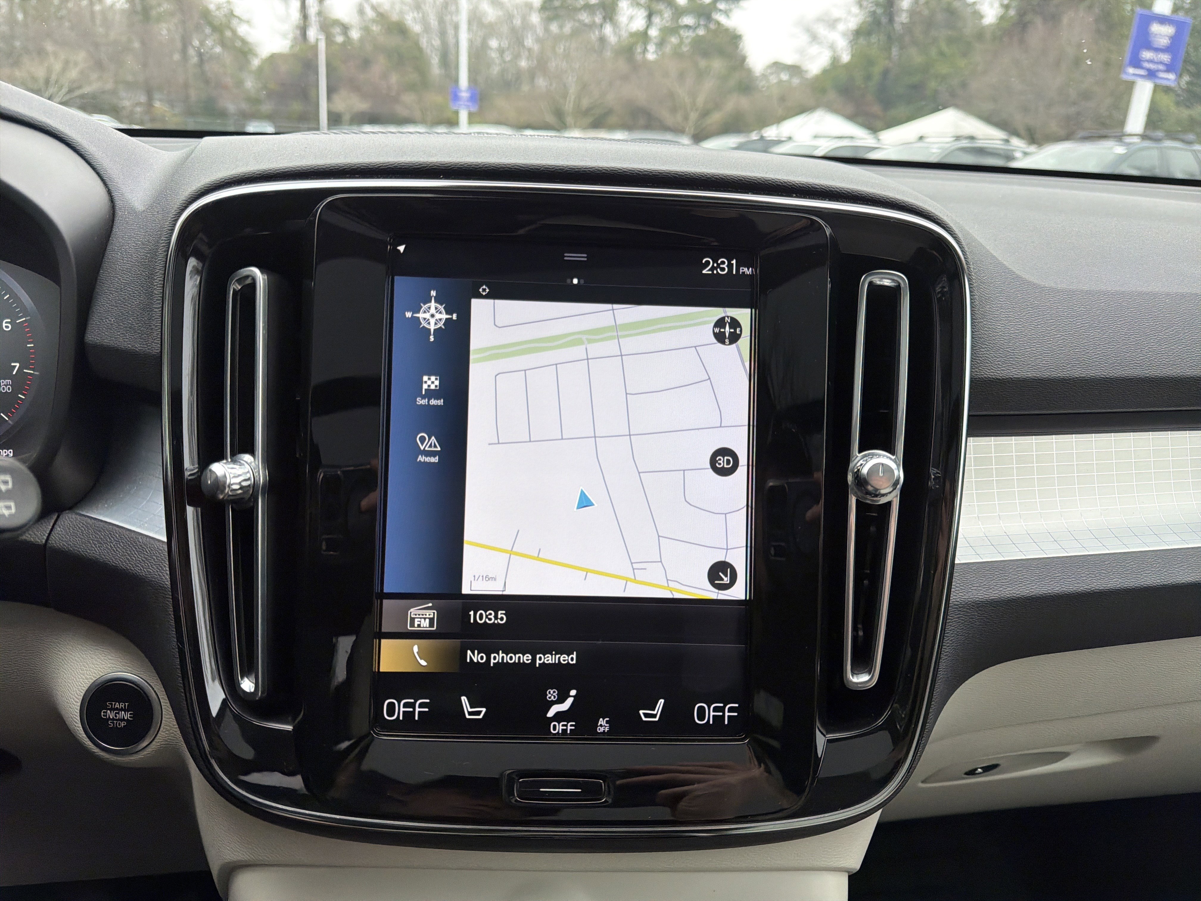 Used 2020 Volvo XC40 T5 Momentum w/ Protection Package Premier image 24