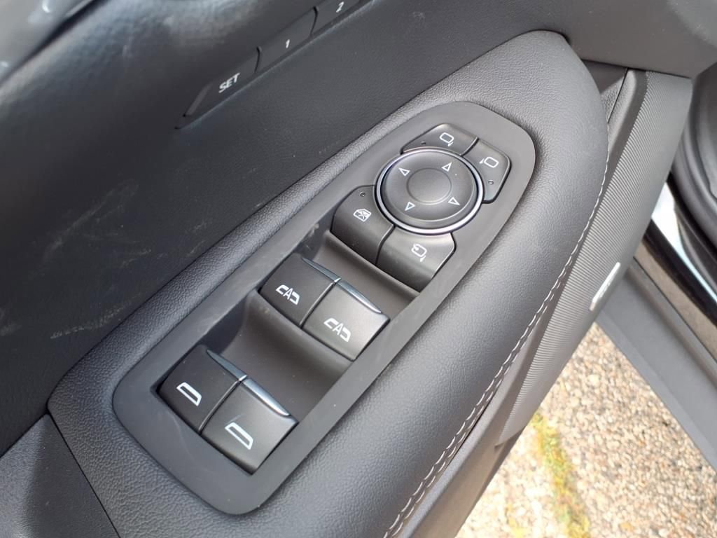 New 2025 Cadillac XT5 Premium Luxury w/ LPO, Floor Liner Package image 12