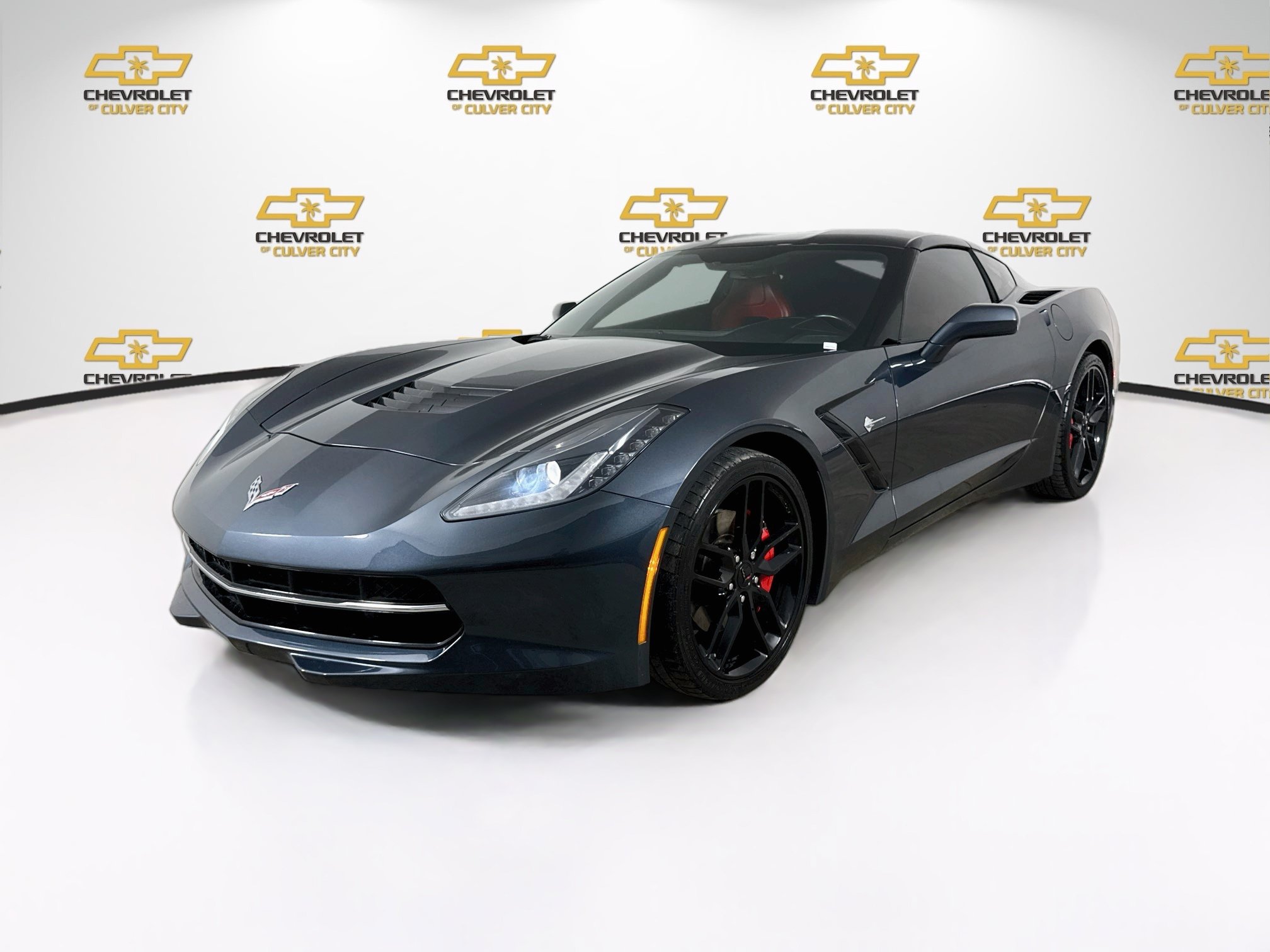 Used 2019 Chevrolet Corvette Stingray Coupe w/ 1LT RWD image 3