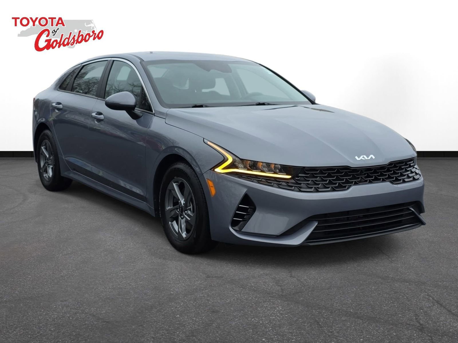 Used 2023 Kia K5 LXS image 3