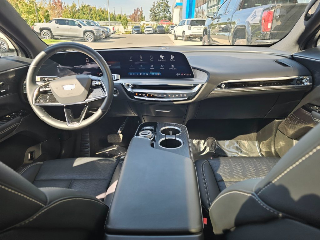 Used 2024 Cadillac Lyriq Sport AWD/4WD image 21