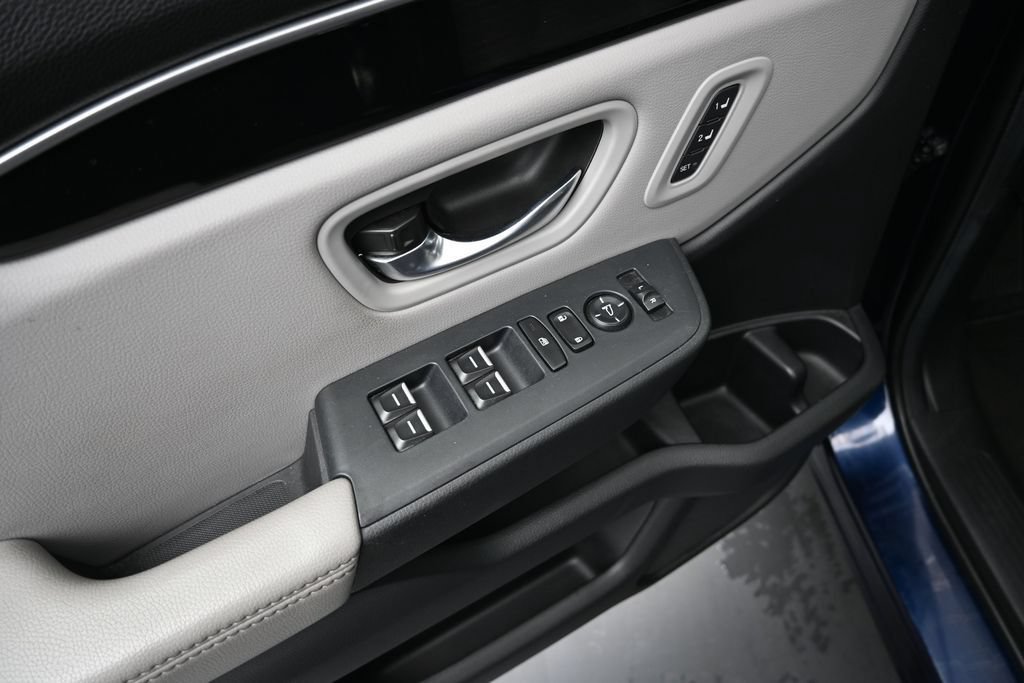 Certified 2024 Honda Pilot Touring image 21