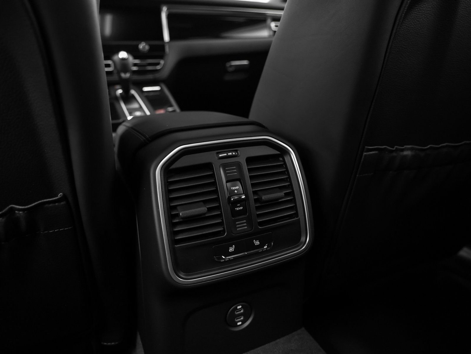 Certified 2026 Porsche Macan image 46