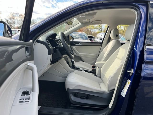 Used 2022 Volkswagen Tiguan SE AWD/4WD image 14