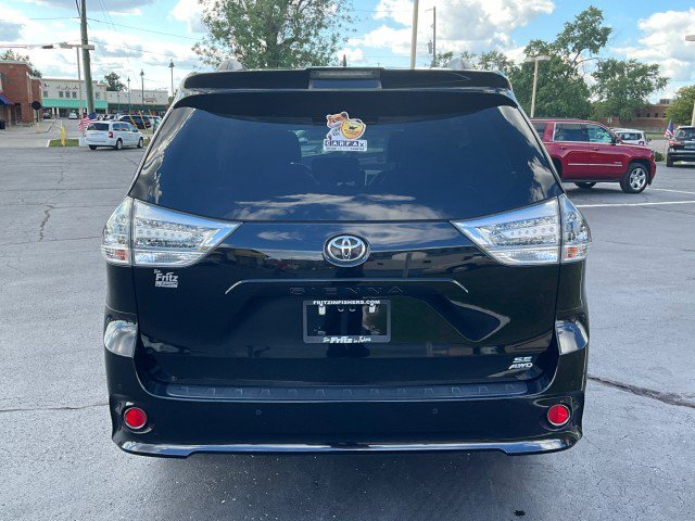 Used 2020 Toyota Sienna SE image 6