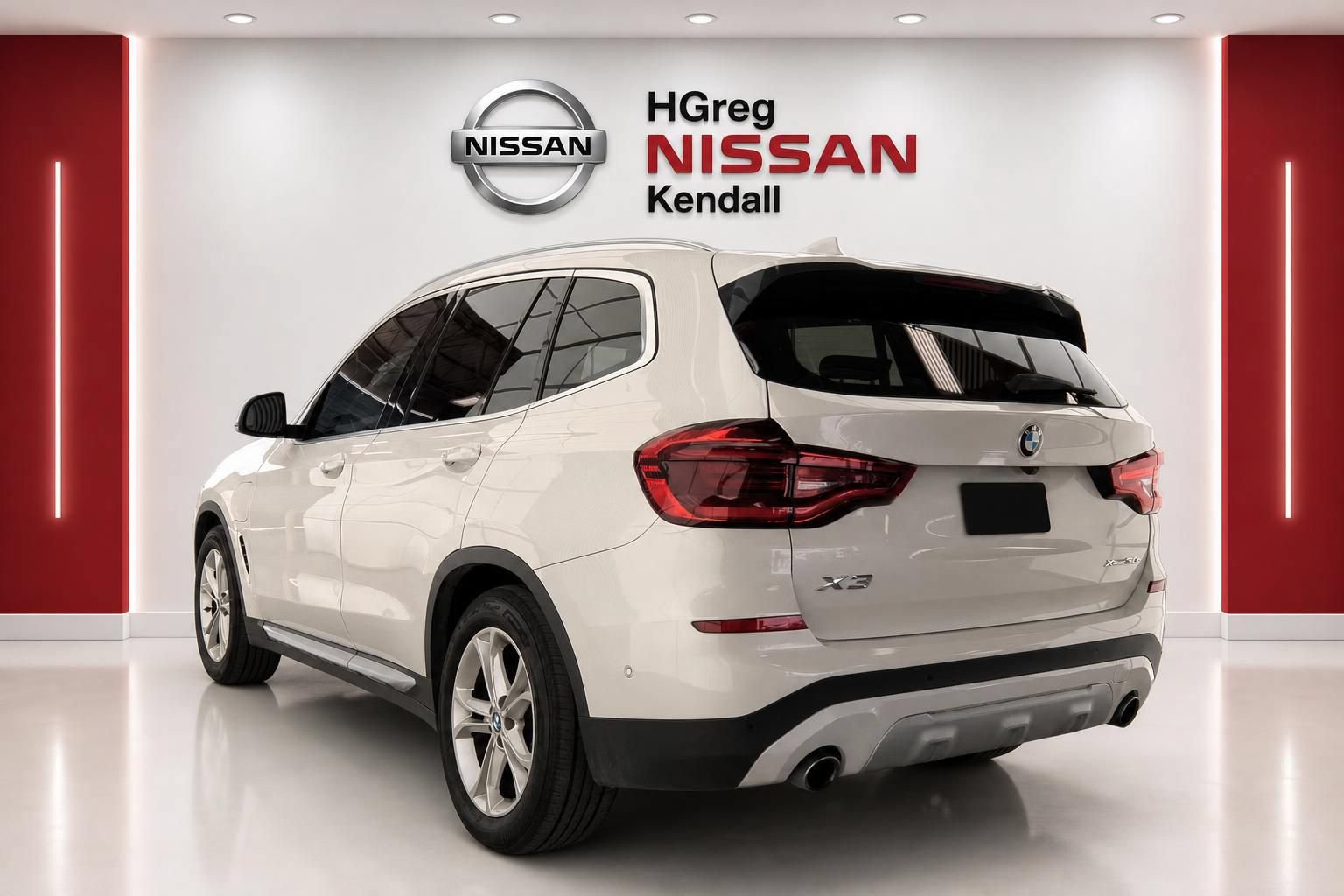 Used 2021 BMW X3 xDrive30e w/ Convenience Package AWD/4WD image 2