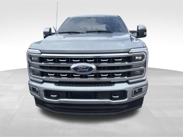 Used 2023 Ford F350 Platinum AWD/4WD image 4