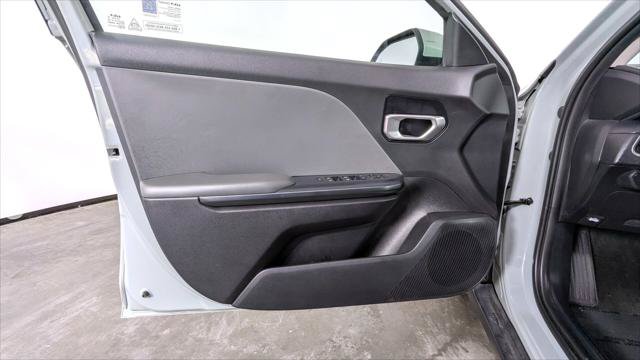 Used 2025 Kia K4 FWD image 15