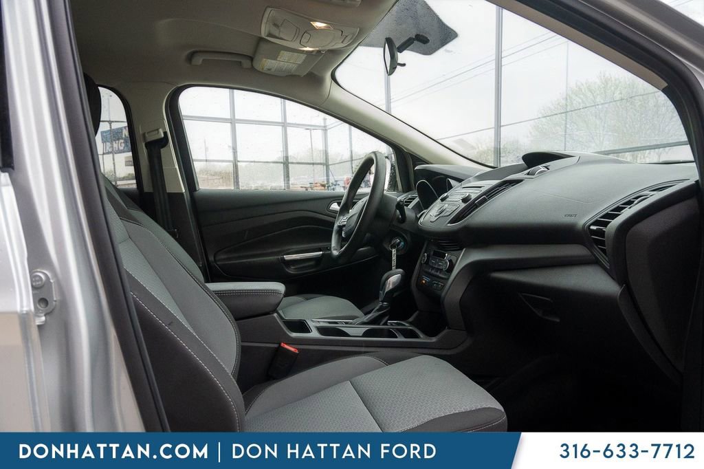 Used 2018 Ford Escape SE image 18