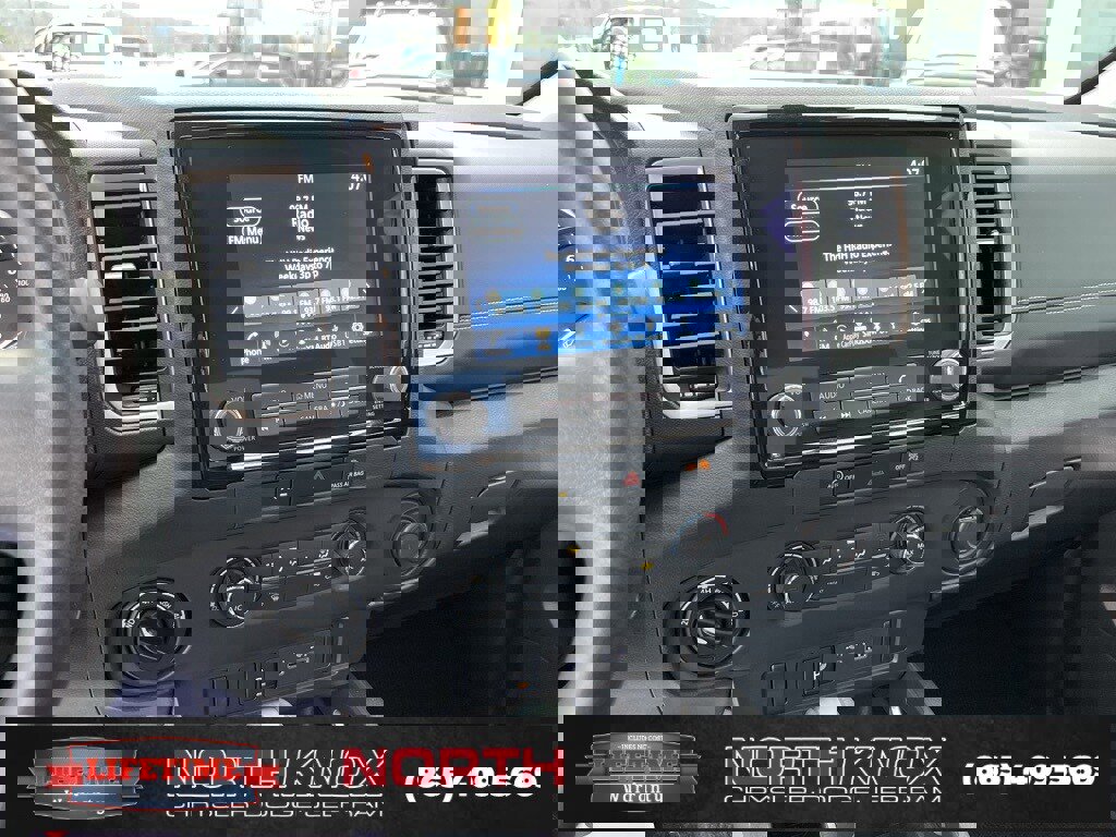 Used 2024 Nissan Frontier SV w/ Technology Package image 9