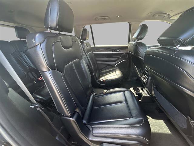 Used 2022 Jeep Grand Cherokee L Limited image 18