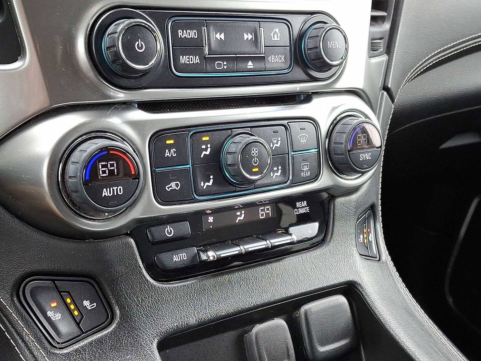 Used 2017 Chevrolet Suburban LT image 22