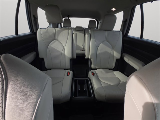 Certified 2025 Toyota Grand Highlander AWD image 17