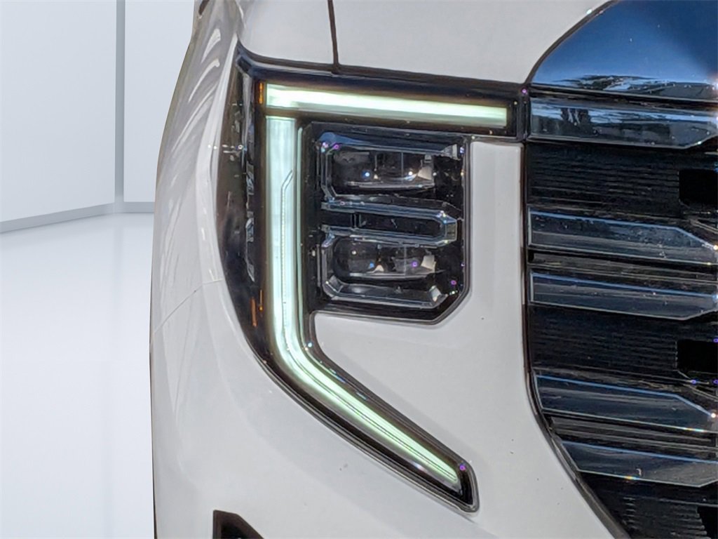 Used 2025 GMC Sierra 1500 SLT image 8