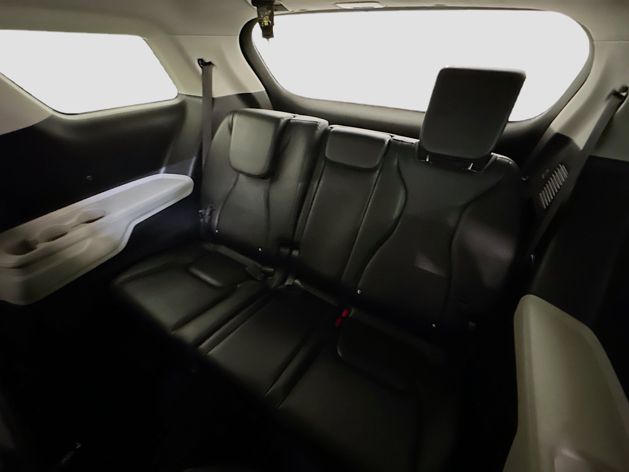 Used 2024 Kia Carnival LX image 29