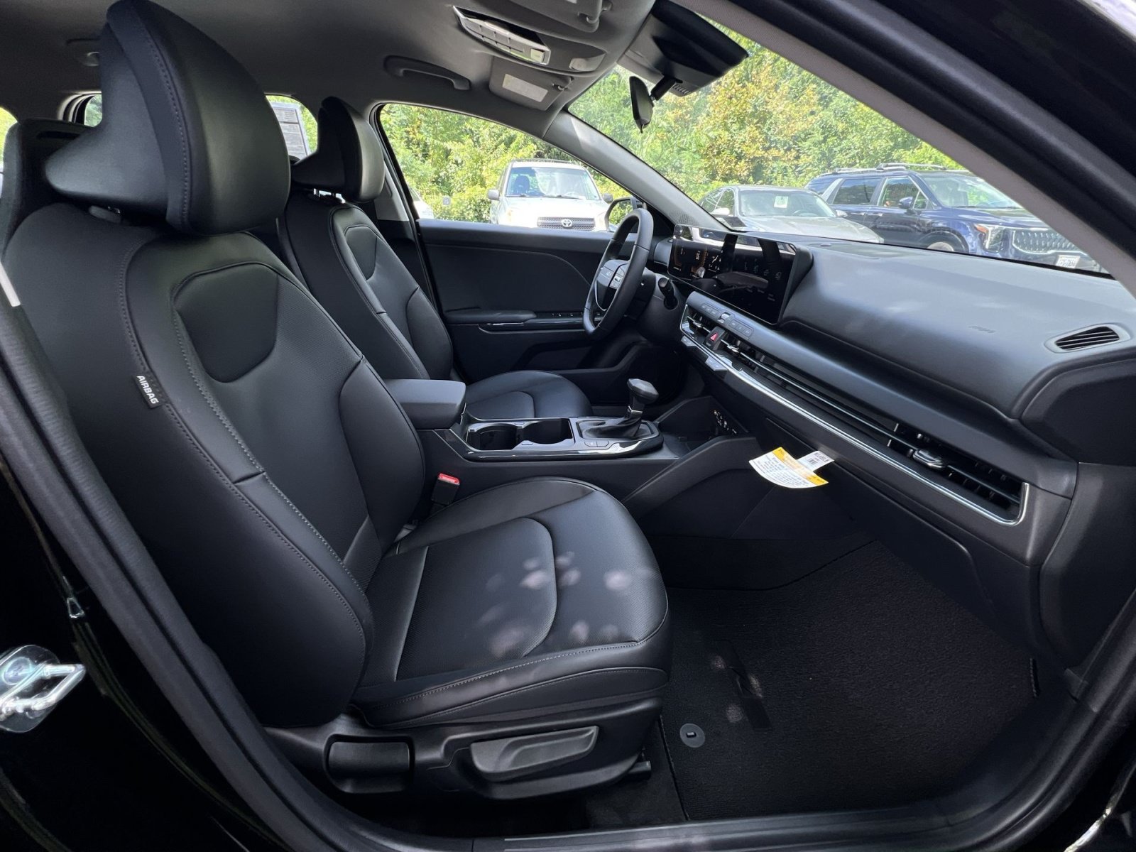 New 2026 Kia K4 EX FWD image 32