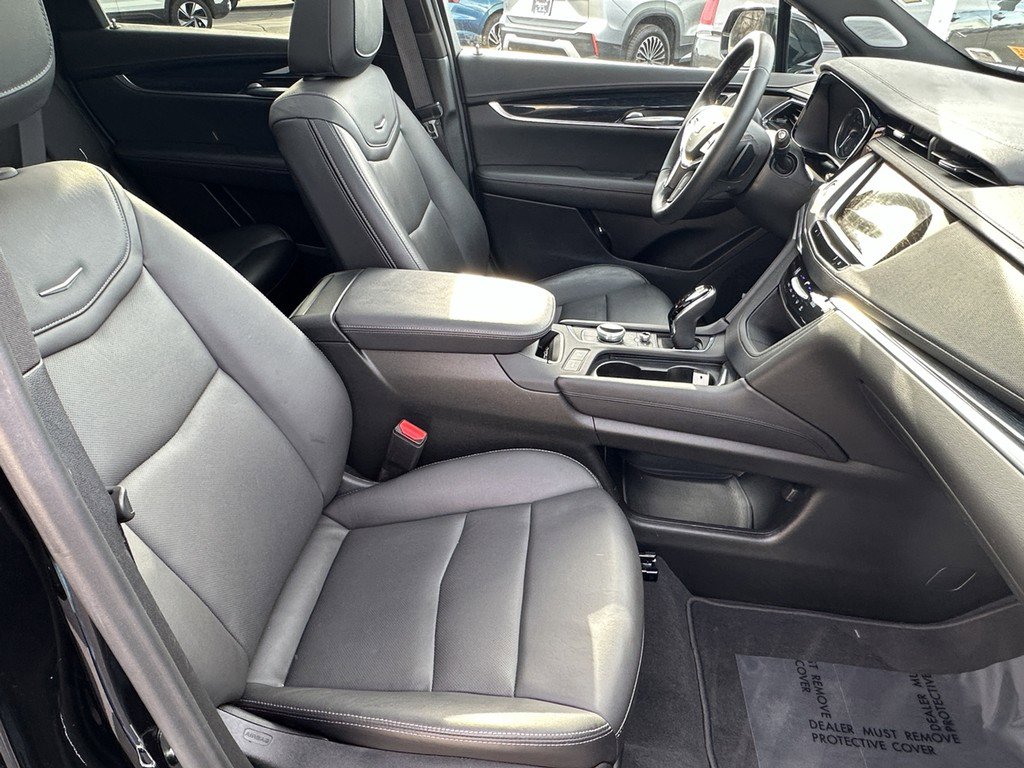 Certified 2025 Cadillac XT5 Premium Luxury image 18